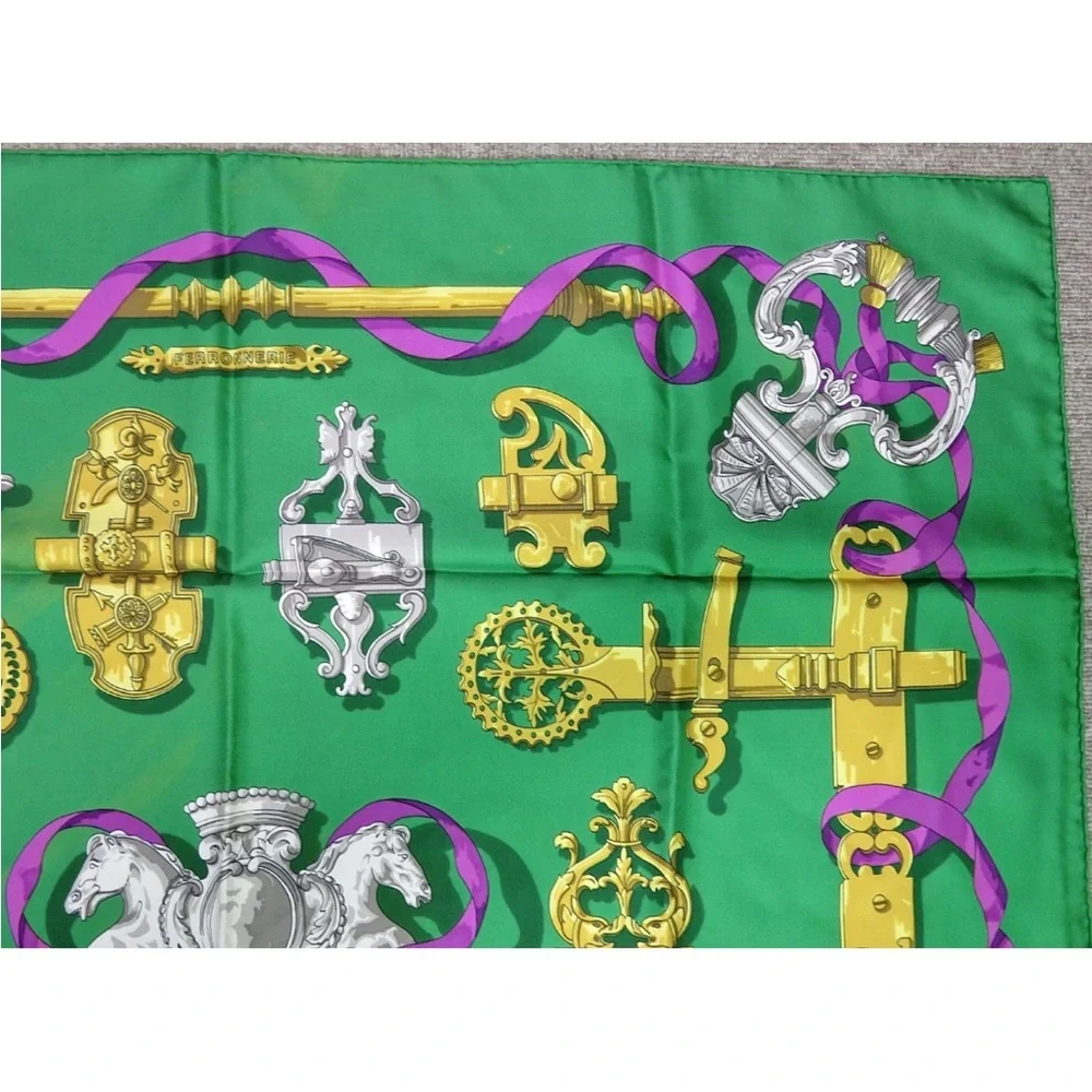 Hermes Green and Gold Scarf with Purple Accents - Picture 4 of 15